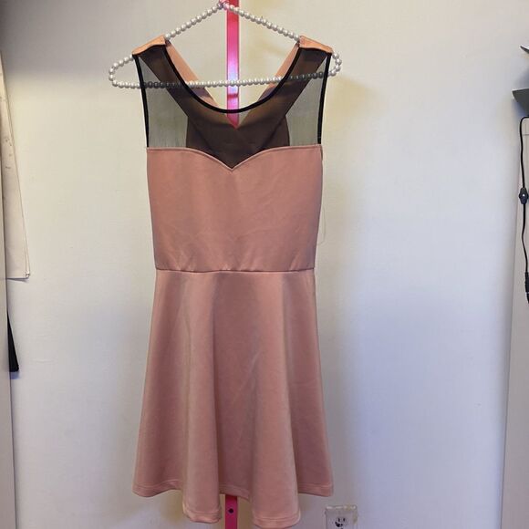 Twelfth&towne  Blush Dress with back bow. - Picture 6 of 9